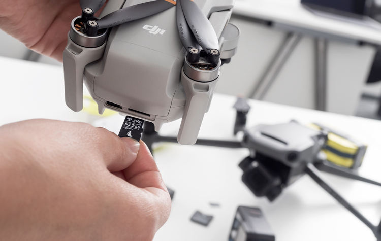 Angelbird-microSD-V30-Drohne