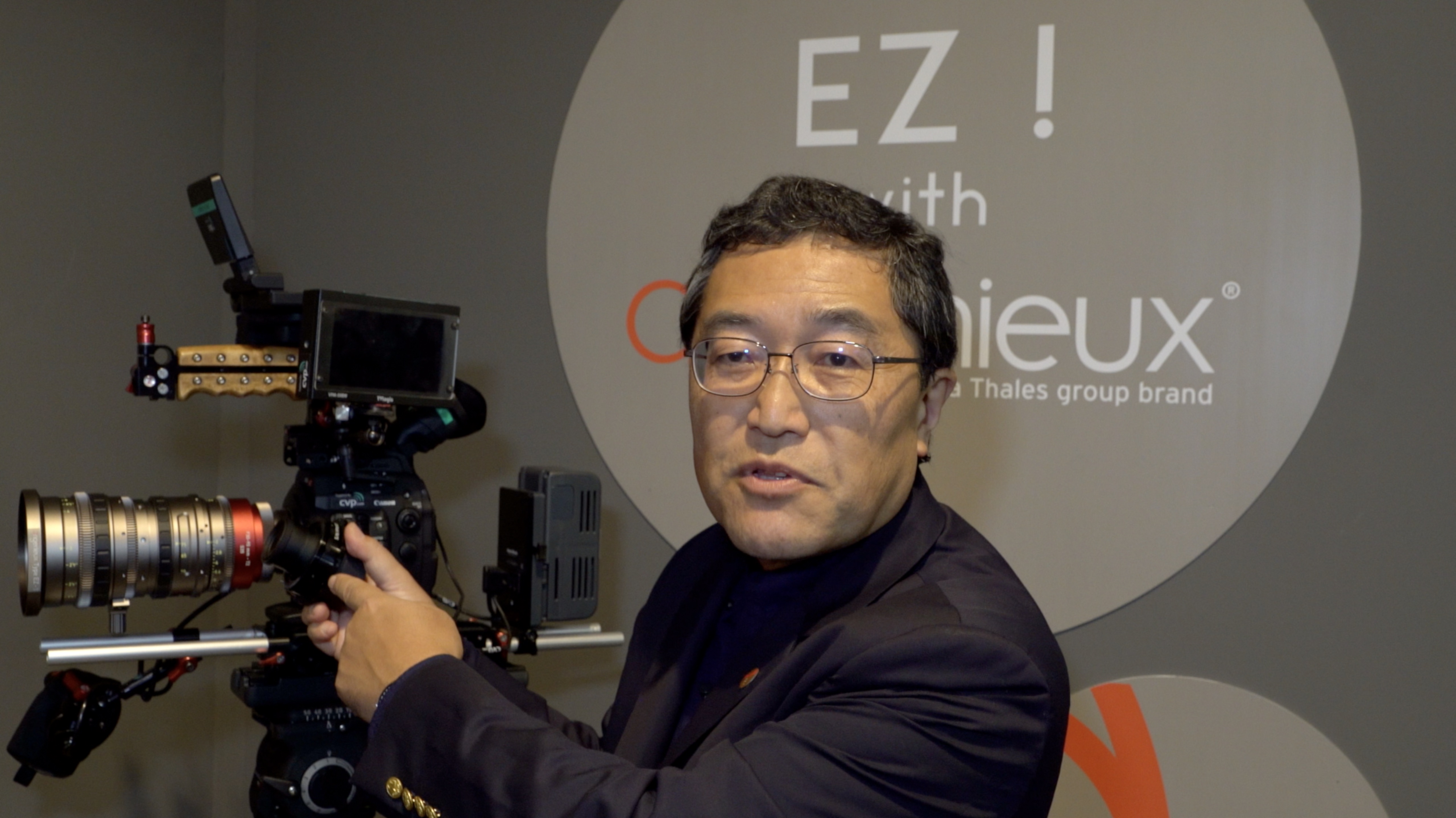 Fair Video: Angnieux EZ series zooms S35 and full frame / Vista Vision convertible // IBC 2016