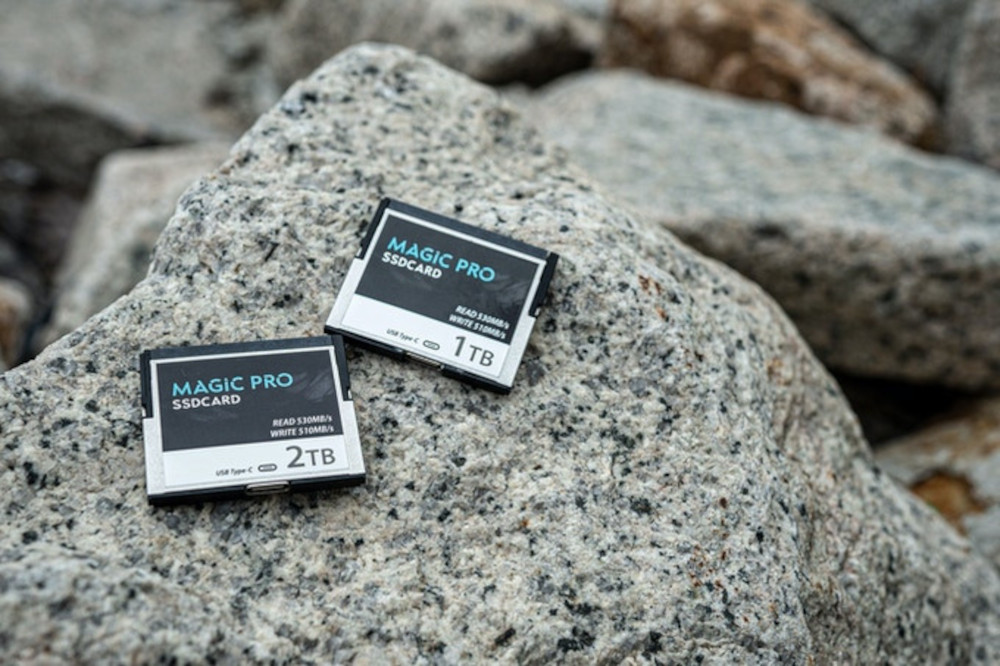 Magic SSD card: CFast 2.0 memory card with integrated USB-C port 