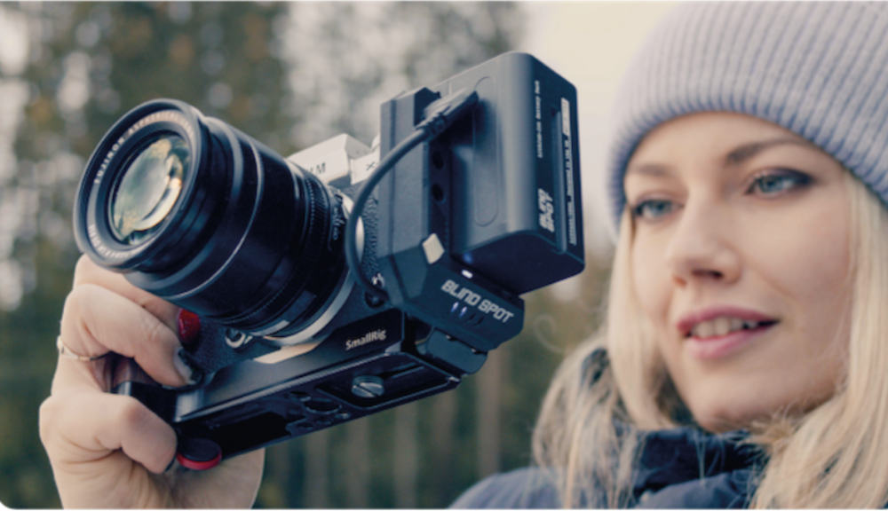 Power Junkie v2: All in one - charger, powerbank and camera battery