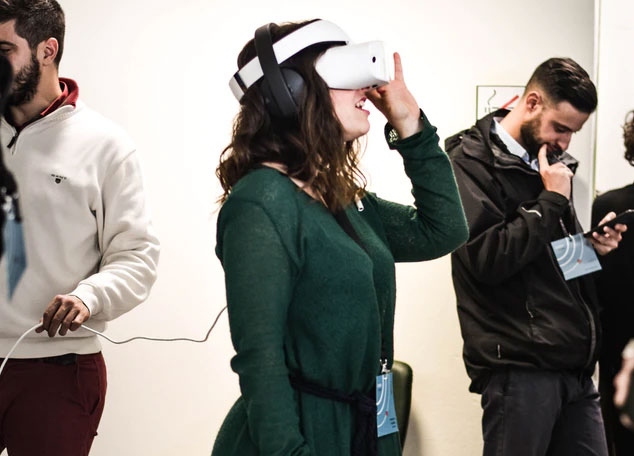 Apple'amp;s AR glasses - Gamechanger for ?