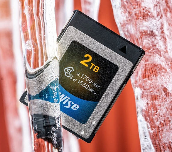 Wise-2TB-CFexpress-Ice