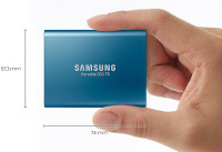 Samsung-T5-hand