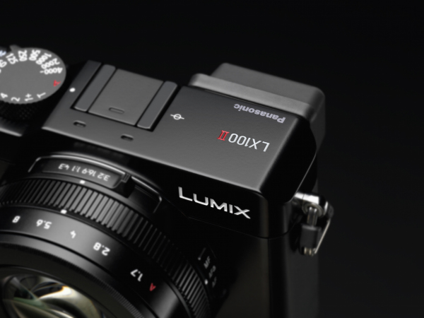 Lumix_LX100_II_1_logo