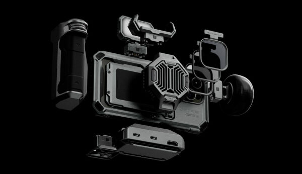 TiltaKhronosiPhone15Pro_Featured