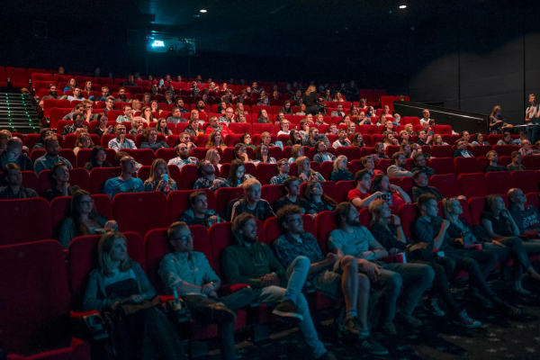 cinema-room-people2