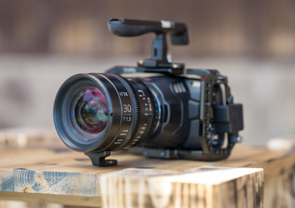 irix_30mm_T1-5_blackmagic_Pocket