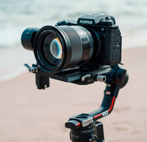 viltrox_75mm_F1-2_fujifilm_XF_gimbal