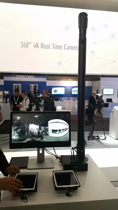 Auch Panasonic hatte neben der raw-fhigen VariCam Pure einen 360 Kamera-Prototypen mit im Gepck mit 4 integrierten Kamerakpfen, 4 HDMI-Outputs, Echtzeit-Stitching und Kontrolle via Tablet.