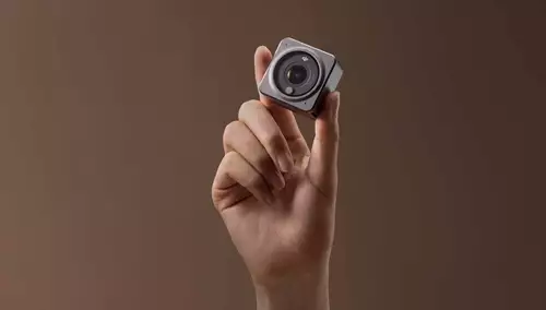 DJI Action 2 in der Video-Praxis: Die modulare Cyborg Action Kamera : Hand