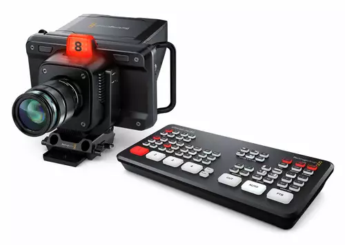 Blackmagic ATEM Mini Pro ISO im Livestreaming Setup mit Blackmagic Studio Camera 4K Plus : BMDStuido ISO Front