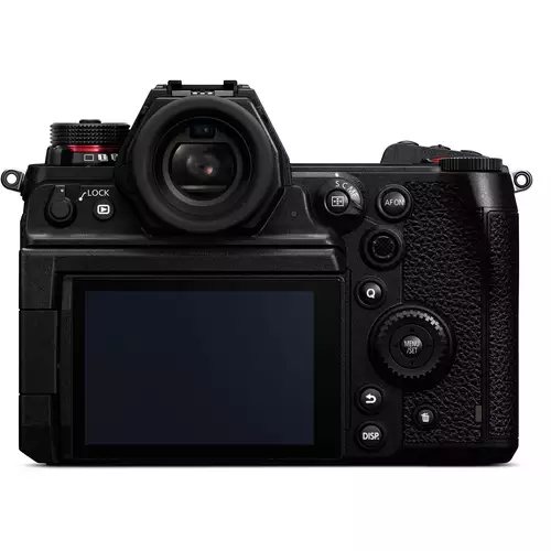 Panasonic S1H mit großer Augenmuschel