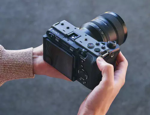 Sony FX3 in der Praxis: Die "CINE - A7S III": Autofokus, Ergonomie, Hauttöne, Zeitlupe … : SonyFX3handbig