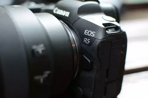 Kurzer Blick auf die Canon EOS R5 und R6 - Zurück in die Herzen der Filmer? : herader2