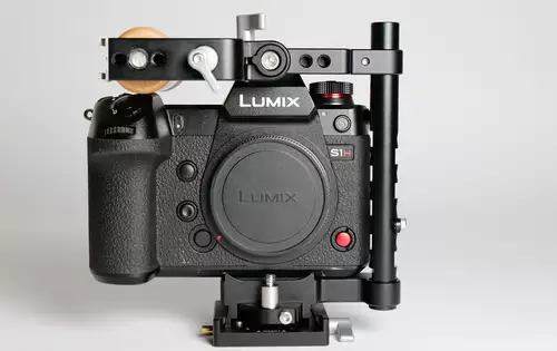 Kamera-Cage Vergleich: Zacuto, Manfrotto, SmallRig, Shape, 8Sinn ... Wer baut den besten Cage für DSLM/DSLRs? : Manfrotto-Cage 3