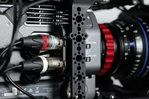 ARRI Side Bracket für die FX9 mit vielen Befestigungsoptionen