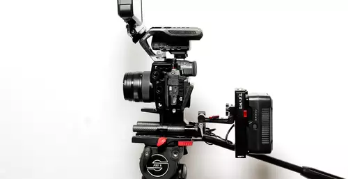 Strom-Setup fr Video-DSLM V-Mount Akkus an der DSLM - worauf achten? Rigging-, Zubehr- und Akkuoptionen : VMount Rods