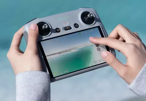 New DJI RC remote control with in tegrated display.