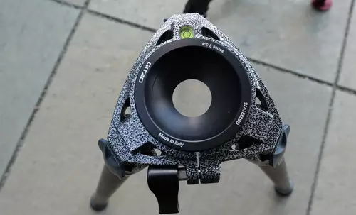 Wer baut das beste Stativ? Sachtler Flowtech vs Gitzo Systematic - High-End Stative im Praxis-Vergleich-Teil 1 : GitzoHalbschaleoben