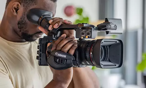 Neuer Profi-Camcorder von Canon - XF605 mit intelligentem AF