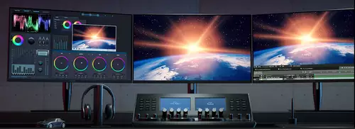 Asus ProArt Display PA32UCG im Multi Monitor Setup 