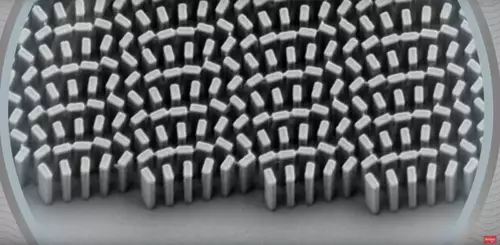 Metal lens surface structure 