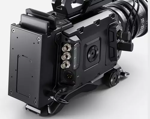 Blackmagic Design Ursa Mini Pro 12K mit Blackmagics SSD-Rekorder 