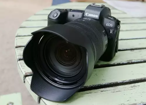 Canon RF-Optik 24-105 an der EOS R