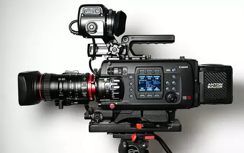 Canon EOS C700 mit klassisch gutem Layout