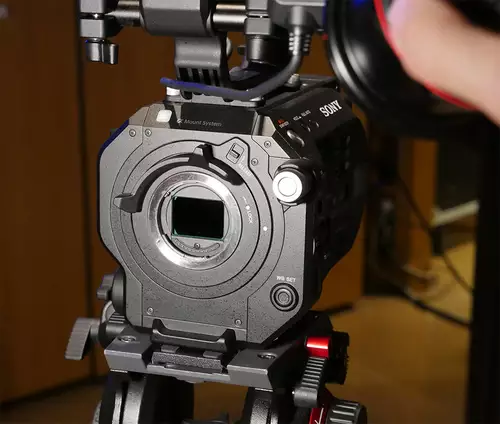 Sony FS7 II mit elektronischem Vario-ND