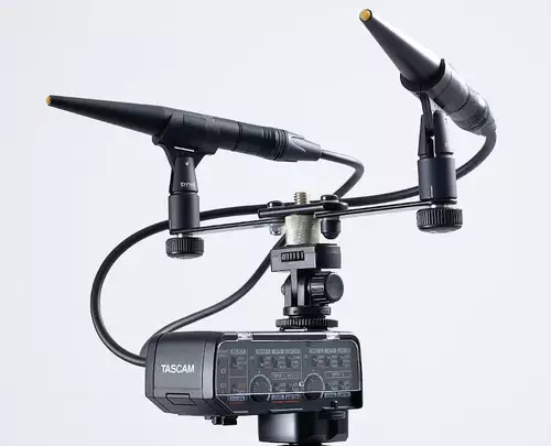 XLR-Mikrofonadapter Tascam CA-XLR2d mit Zubehör 