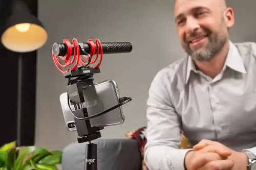 RDE VideoMic NTG mit SC15 USB-C zu Lightning Blitzzubehrkabel 