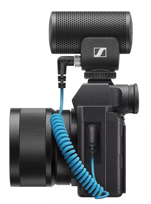 Sennheiser MKE 200 on camera