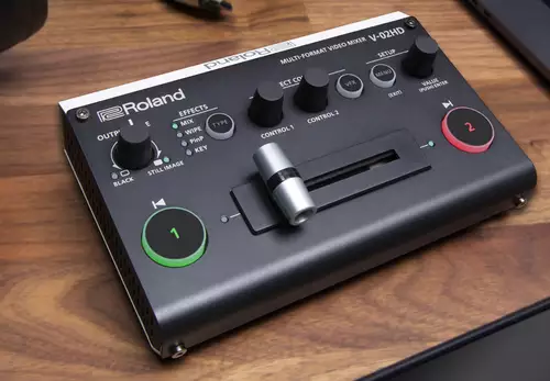 Roland V-02HD 