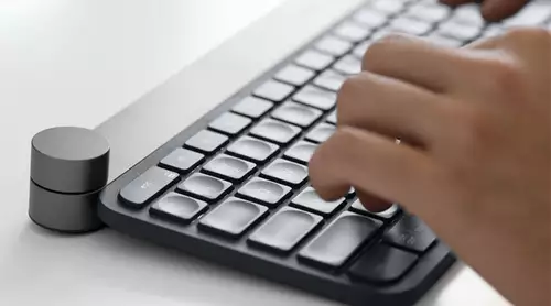 Der Drehregler der Logitech Craft Tastatur 