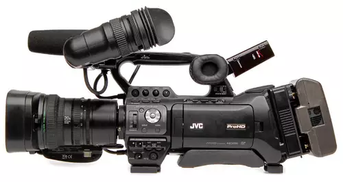 JVC stellt GY-HM850 und HM 890 ProHD Schultercamcorder vor
