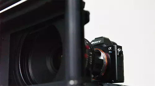 Sony A7S mit Arri Matte Box und Zeiss CP.2