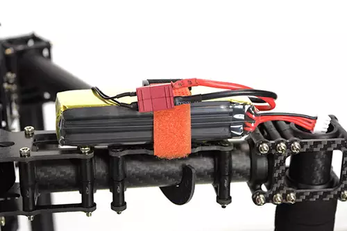 Günstiger LiPo Akku mit 2200mA aus dem Modellbaubereich