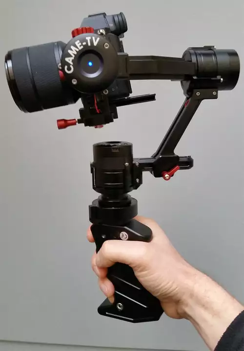 Came Single 3-Achs Einhand-Gimbal an der Panasonic GH4 und Sony A7SII