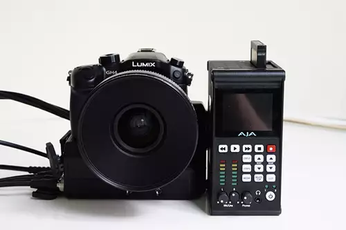 Panasonic GH4 4K Kamera – die beste Video-DSLR? : AJA IO 600