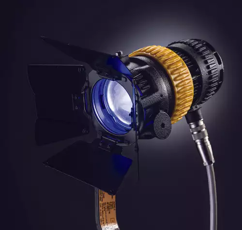 Dedolight und Prolycht entwickeln LED-Spotlight NEO Color mit 2.000K - 20.000K