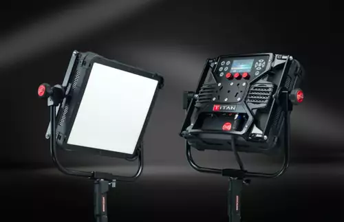 RotoLight Titan X1: Lichtstarkes 1x1 Soft Light mit elektronischer Diffusion