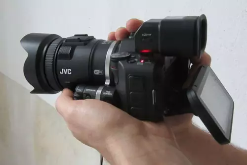 JVC GC-PX100 – weiche Handkanone : cam hand