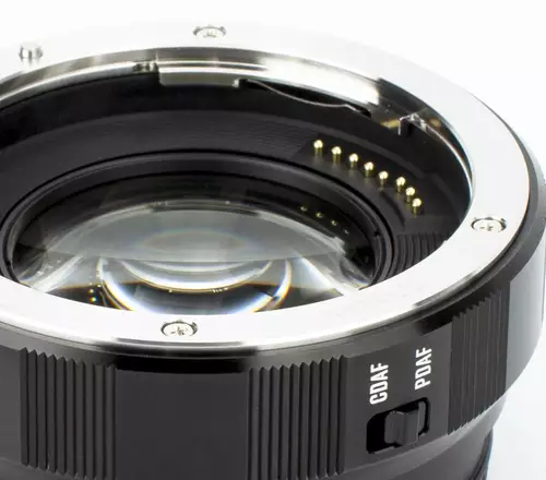 Aktive EF Focal Reducer/Speedbooster von Meike fr Sony E, Nikon Z und Canon RF