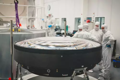 Die 1,5m Linse der Kamera