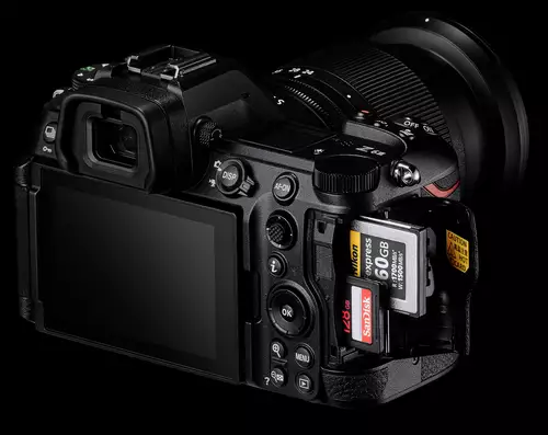 Nikon Z6III vorgestellt: Partially Stacked 24.5 MP Sensor, internes 6K RAW 60p, 5.7 MP EVF...