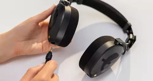 Rode NTH-100: Professioneller Over-Ear Kopfhrer im Praxistest - inkl. Sennheiser HD 25 Vergleich : RODENTH100 kabel