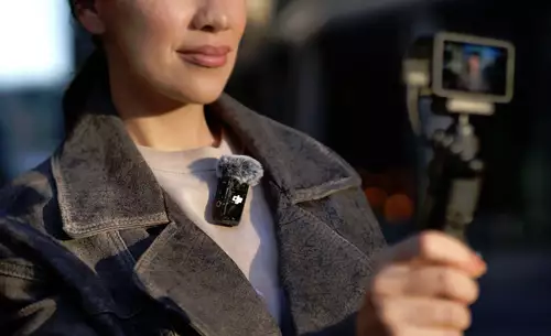 Optionally available: multifunctional charging handle