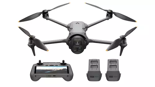 DJI Mavic 4 Pro Fly More Combo