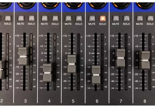 Zoom LiveTrak L12next Fader
